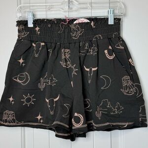NWT Umgee Black Western Print Elastic Waist Shorts with pockets sz L